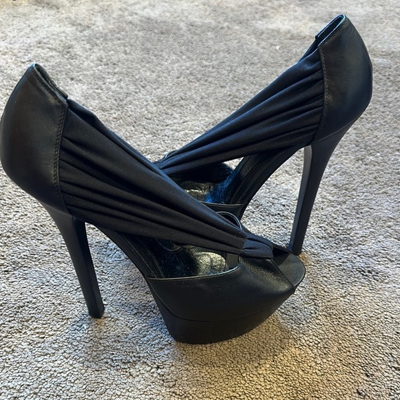 Fendi Women's Black Peep-Toe Shoes - Authentic - Picture 3 of 13